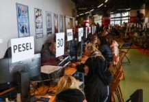 Зміна правил. Як українцям у Польщі не втратити статус PESEL UKR