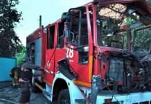 Росіяни двічі атакували рятувальників під час гасіння пожежі у Нікополі (фото)