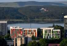 Російських загарбників розселяють у базах відпочинку поруч із туристами, – ЦНС