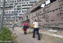 На території “Охматдиту” були дві підстанції. Вони повністю зруйновані