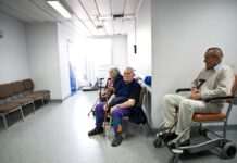 Росіяни змушують людей в окупації міняти довідки про інвалідність на російські, – ЦНС