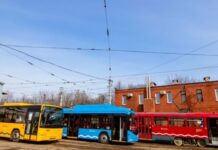 Деякі маршрути громадського транспорту у Дніпрі 16 липня працюватимуть зі змінами