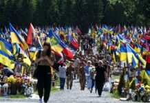 Почесне поховання на військовому меморіальному кладовищі: що змінила Рада і коли запрацює закон