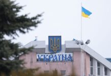 Україна попередила Єврокомісію про призупинення пропуску вантажівок в сторону Польщі