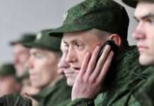 У окупантів забиратимуть гаджети через масові витоки про втрати серез особового складу, – ЦНС