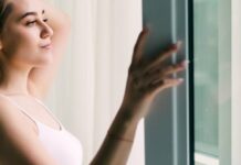 Чим закрити вікно від сонячних променів: поради на спекотні дні