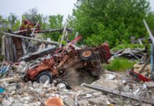 На Херсонщині сили РФ скинули вибухівку на рятувальників, є постраждалі – МВС