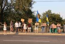 «Курських строковиків на захисників «Азовсталі»: у Запоріжжі відбулась акція на підтримку полонених