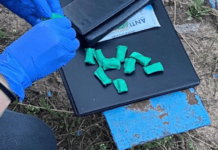 Збувала наркотики шляхом закладок: у Кривому Розі затримали 45-річну жінку