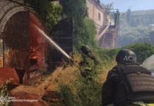 Нікопольські вогнеборці ліквідували масштабну пожежу яка виникла внаслідок ворожого обстрілу