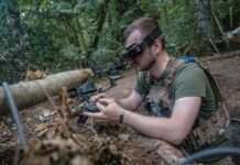 Легіонери ГУР показали, як нищать склади і засоби РЕБ у прикордонних районах РФ