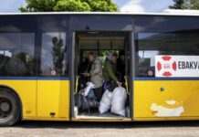 На Донеччині примусово евакуюють ще понад 700 дітей – ОВА