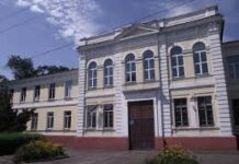 У Камʼянському реставрують Ліцей Анатолій Лигуна