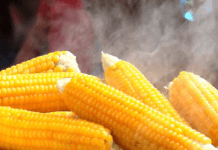 Як правильно варити кукурудзу, щоб вона була м’якою та смачною