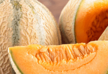 Справжня королева серпня: як вибрати стиглу диню, чим вона корисна та кому її категорично не можна їсти