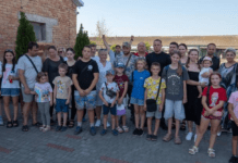 У Кам’янському для захисників і їхніх родин організували поїздку на кінну ферму