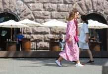 Спекотно та без опадів: синоптики розказали, яку погоду очікувати сьогодні