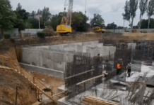 У Запоріжжі ведуться будівельні роботи на місцях майбутніх підземних шкіл