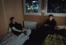 Тисячам українських біженців у Словаччині перестали платити допомогу на житло: деталі