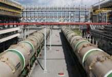 Найбільше падіння року. У липні обвалився експорт російської нафти, – Bloomberg