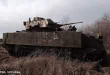 Росіяни підійшли майже впритул. У ЗСУ показали, як БМП Bradley врятував воїнів (відео)