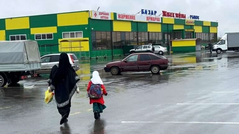 У Киргизстані пропонують штрафувати за одяг, який «не дозволяє ідентифікувати особу громадянина»