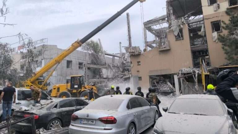 Удар по Кривому Рогу: загинула жінка, 5 людей постраждало, понівечено понад 20 приватних будинків – Лисак