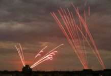 Повітряні сили попередили про кілька груп російських дронів у низці областей