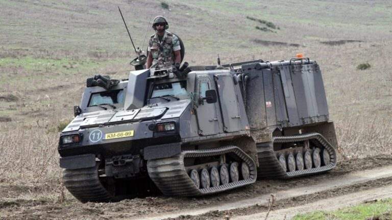 Нідерланди надають Україні ще 28 гусеничних машин Viking – Міноборони