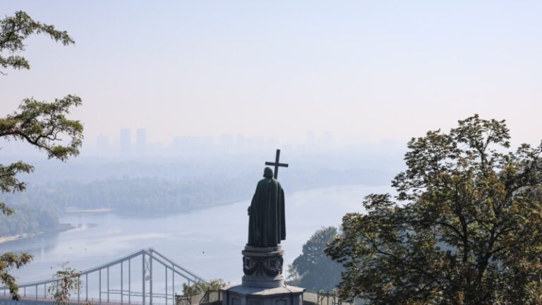 КМДА: у трьох районах Києва фіксують високий рівень забрудненості повітря