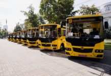 Громади Дніпропетровщини отримали чергову партію шкільних автобусів