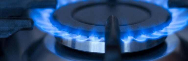 Газ в Україні даватимуть по годинах: у країні анонсують нові обмеження