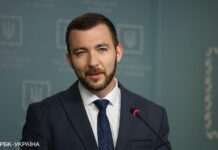 У Зеленського сказали, коли стане відомо про дозвіл на удари вглиб Росії