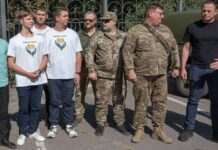 Освітянська спільнота Камʼянського передала допомогу військовим