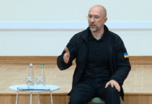 Шмигаль: уряд планує оновити правила бронювання за принципом «воюй або працюй»