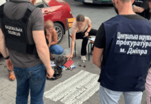 20 тисяч доларів за втечу з України: у Дніпрі ліквідували схему ухилення від мобілізації