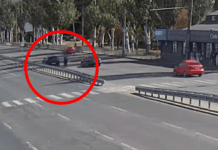 На Набережній Заводській у Дніпрі мотоцикліст врізався у відбійник: деталі