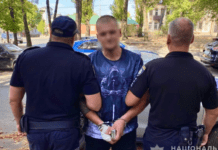 Увірвався до будинку та пограбував дівчат: правоохоронці Дніпра затримали зловмисника