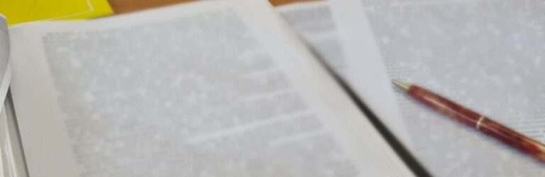 Підробили документи і забрали гроші з бюджету: у Кам’янському затримали двох чиновників