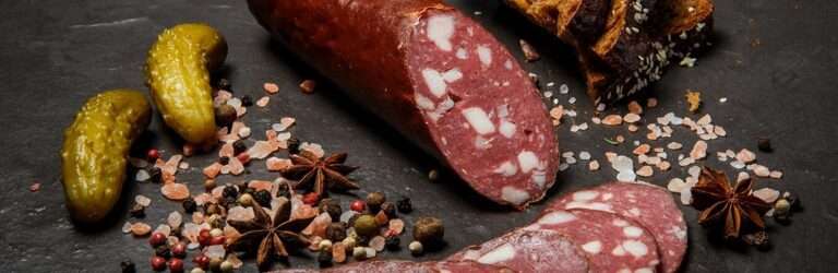 Уся правда про ковбасу: як цей продукт убиває ваш організм