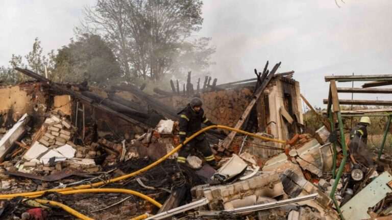 Вранці війська РФ ударили по Люботину на Харківщині, постраждало троє людей ­– ОВА