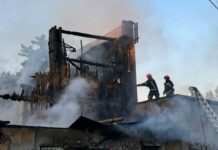 У Львові підпалили кінотеатр “Дзвін”: будівля вигоріла вщент (фото)