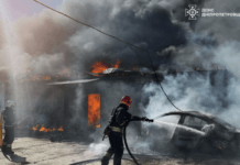 На Дніпропетровщині рятувальники ліквідували пожежу, що виникла внаслідок ворожої атаки