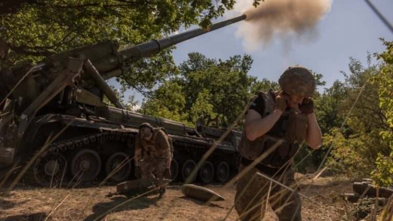 Генштаб: від початку доби на фронті було 105 зіткнень