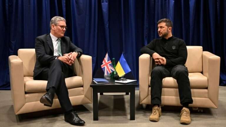 ОП: під час зустрічі Зеленського зі Стармером говорили про зміцнення України