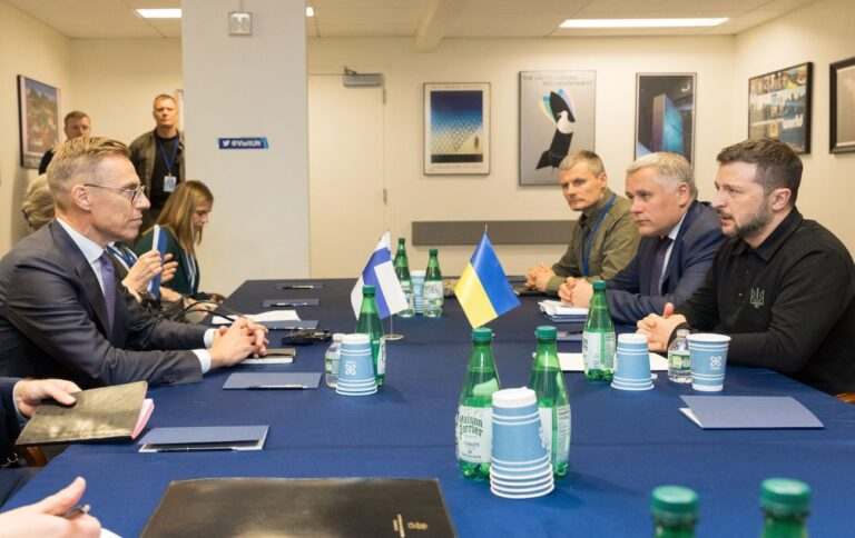 Зеленський обговорив з президентом Фінляндії спільне виробництво дронів