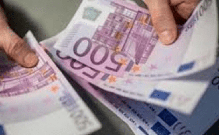 До 30 вересня підприємці Дніпропетровщини, що втратили бізнес через війну, можуть отримати через ПриватБанк грант 5000 євро