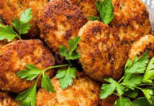 Псують смак і структуру: ніколи не додавайте ці 2 інгредієнти до м’ясних котлет