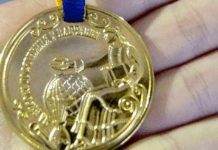 У ВР пропонують відмовитися від виготовлення та вручення золотих і срібних медалей у школах