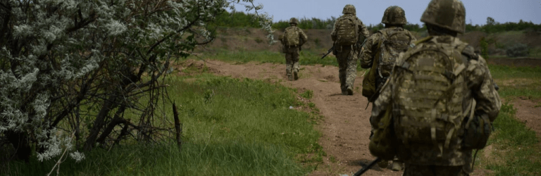 ЗСУ можуть відійти з низки міст на Донеччині: військовий експерт назвав імовірний сценарій розвитку подій